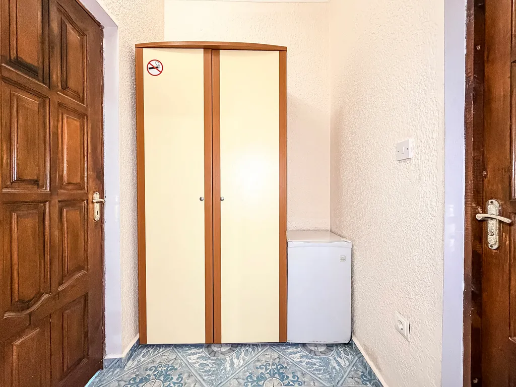 Две кровати номер, 3 мин море, общие кухни и террасы на каждом этаже