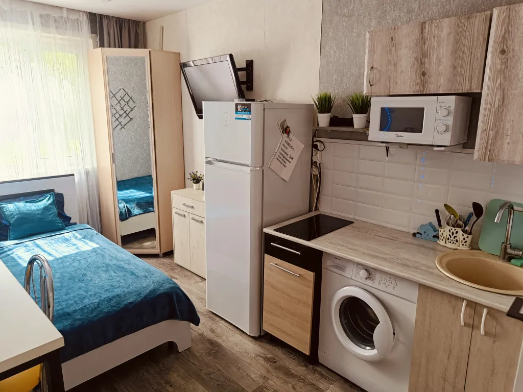 Квартира студия у метро Золотая Нива