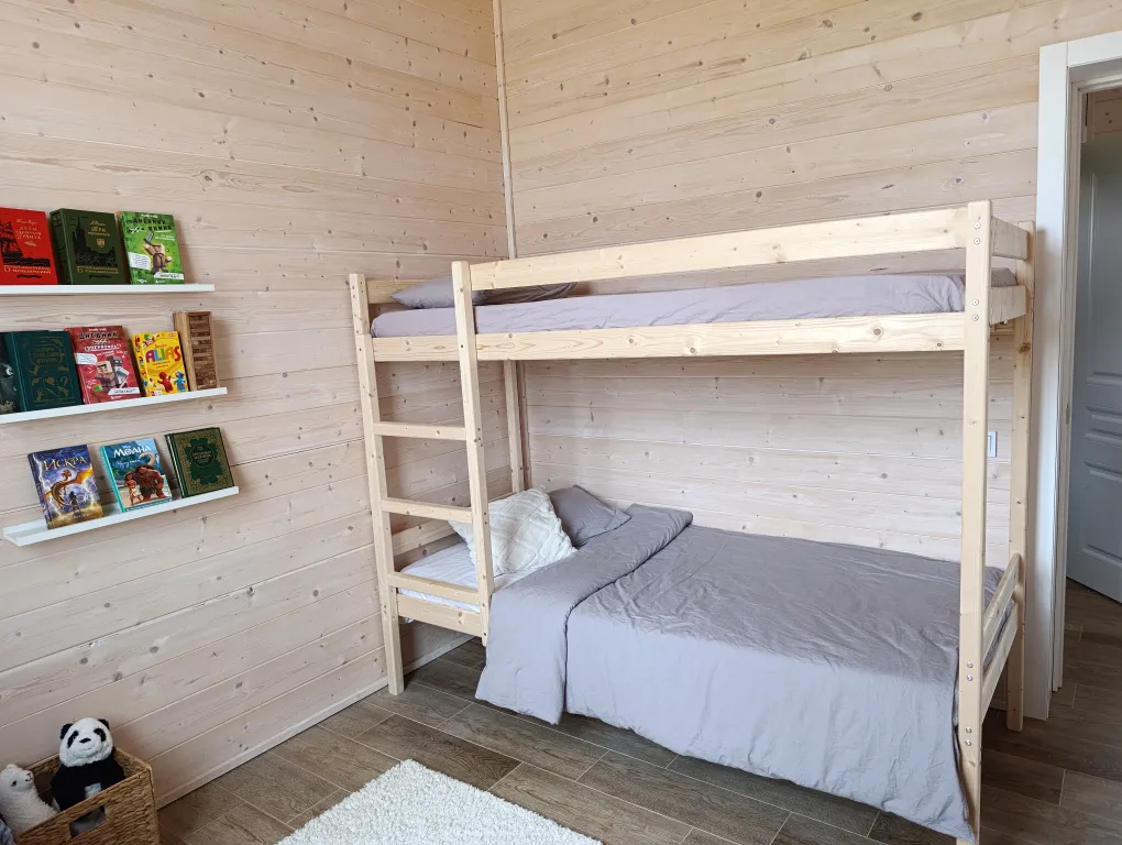 Уютный новый 2-этажный дом в 10 минутах от моря + Автомобиль