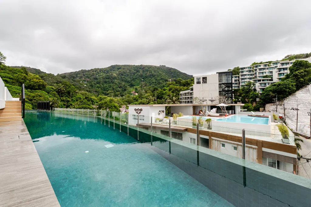 Новые апартаменты с видом на море у пляжа Карон