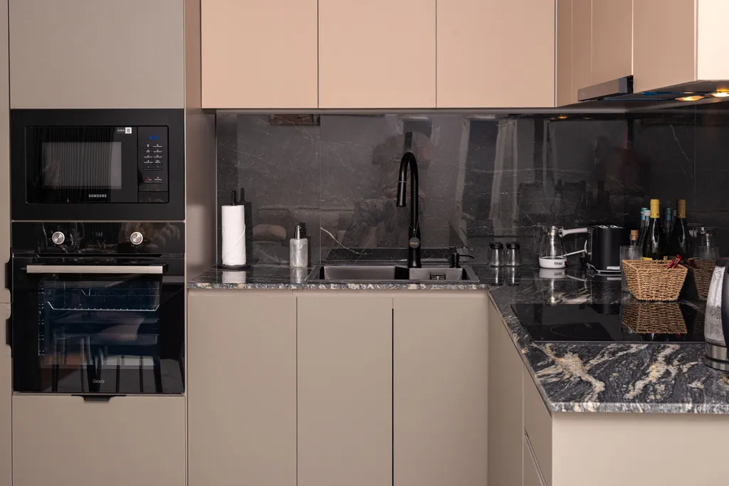 Oceanview Mood by Aesthaven