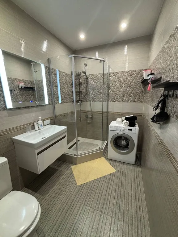 Квартира Квартира Современная евро трешка с видом на Енисей — Красноярск