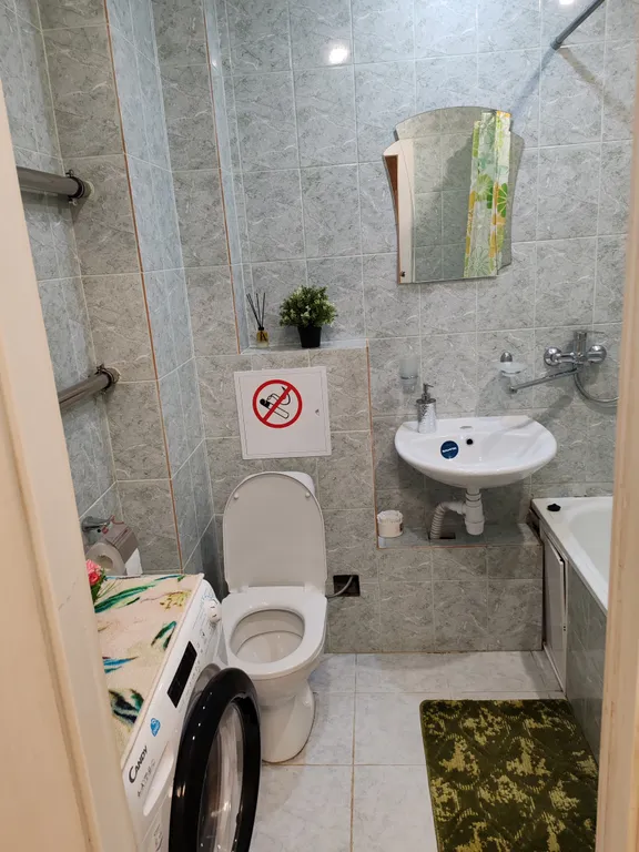 Квартира Большая и уютная квартира недалёко от центра с Кондиционером — Великий Новгород