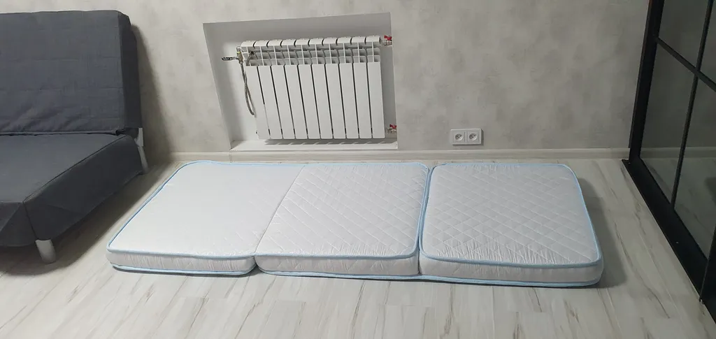 Уютная студия в центре города с видом на озеро