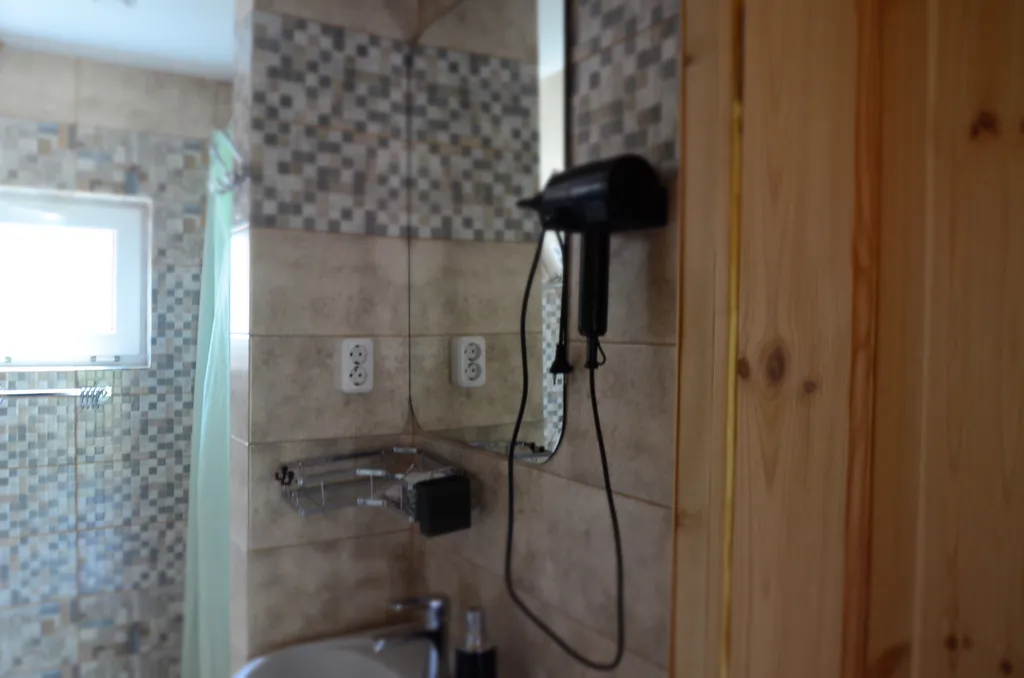 Бронзовый домик