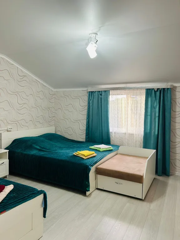 Квартира Четырёхместный полулюкс на 3 этаже — аренда посуточно в Адлер