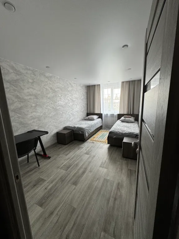 3-х комнатная квартира в центре Айхала