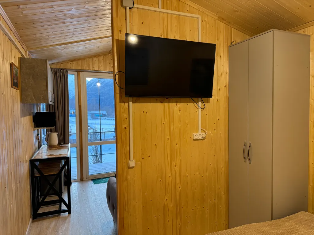 Дом с видом на лес, горы