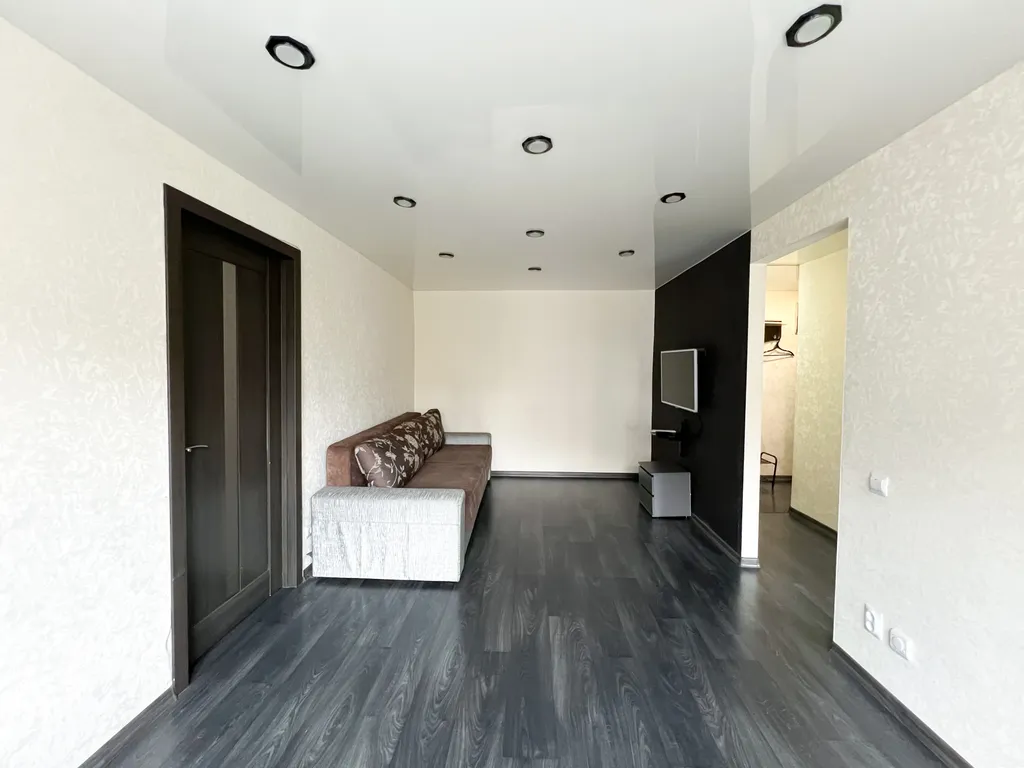 2‑комн. квартира в центре Мурманска на ул. Коминтерна, 17