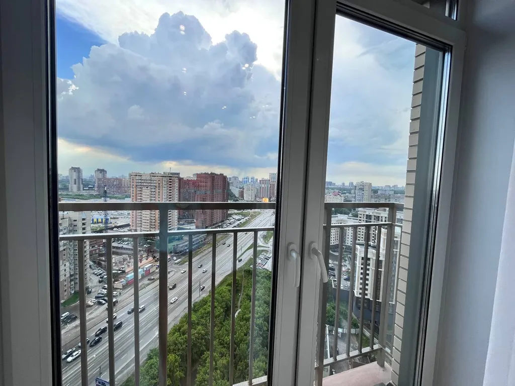 Высокий этаж, красивый вид новая квартира метро