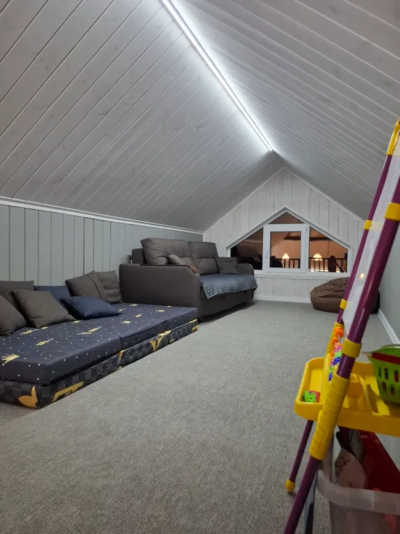 Семейный дом на берегу моря