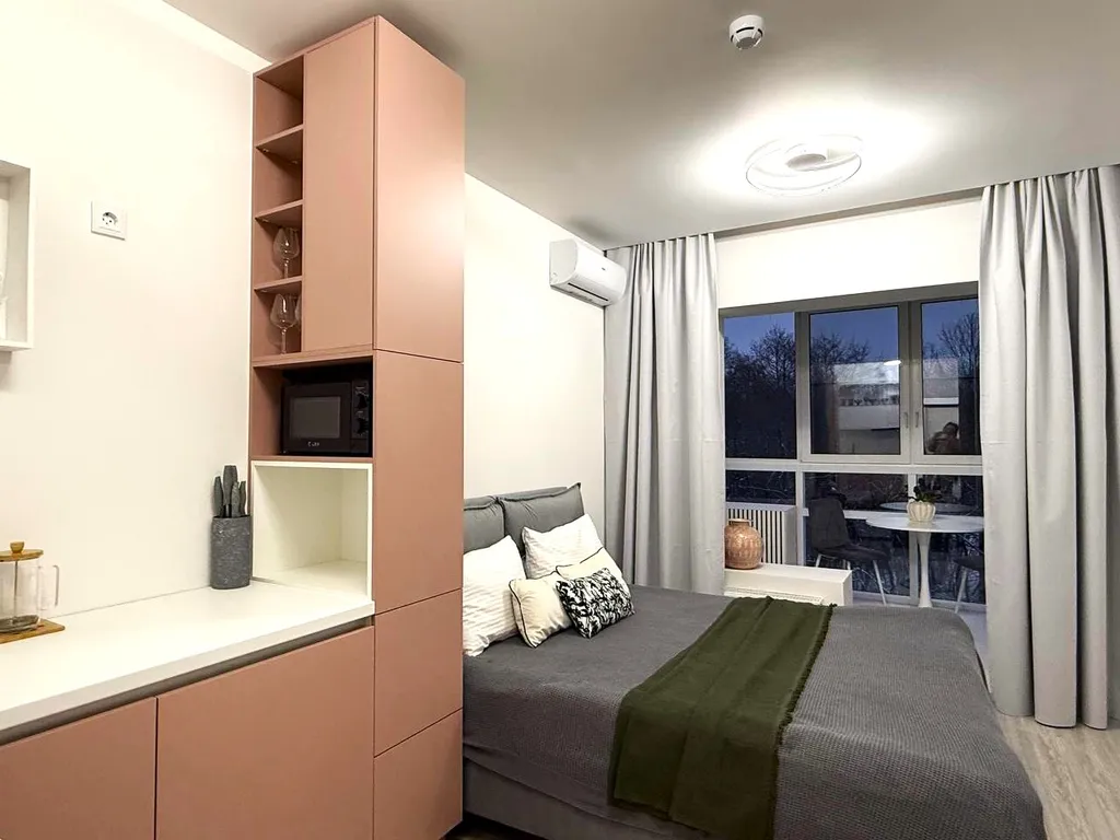 Студия с бассейном и сауной