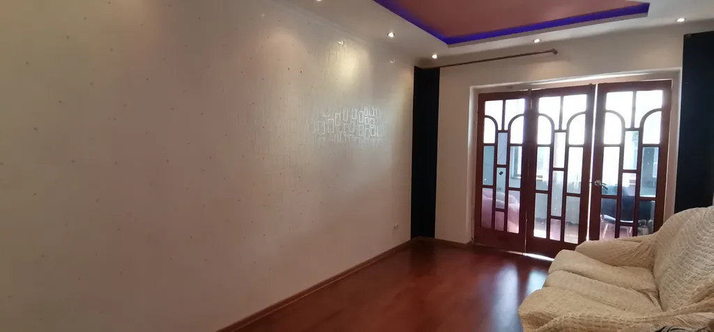 Трехкомнатная квартира рядом с колесом обозрения