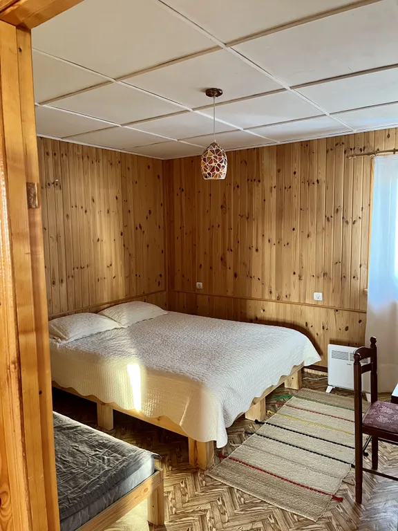 Уютный дом с камином