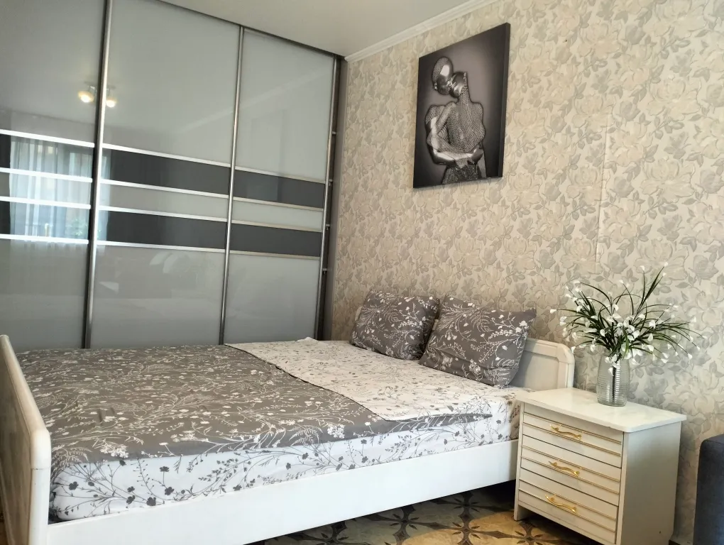 Уютная квартира в центре города — аренда посуточно в Альметьевск