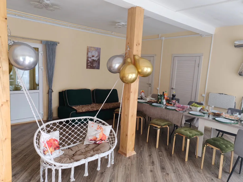 Коттедж Дом на берегу озера, на первой линии — Приморск