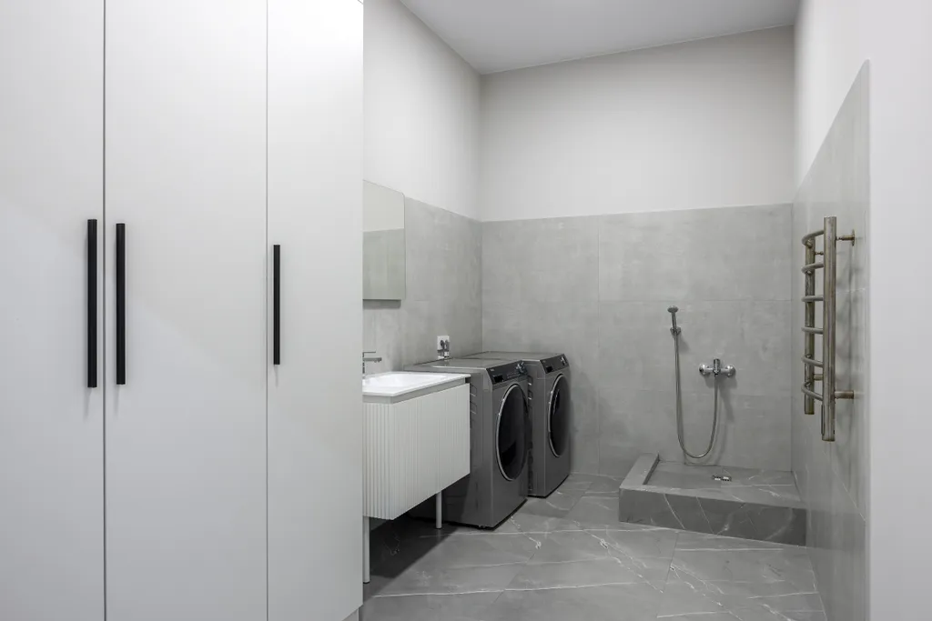 Уникальная вилла Васту с теплым бассейном и 6 спальнями