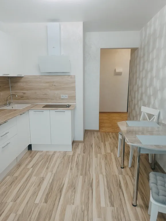 Уютная квартира с новым ремонтом рядом с СК Лада Арена