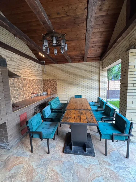 Дом с подогреваемым бассейном