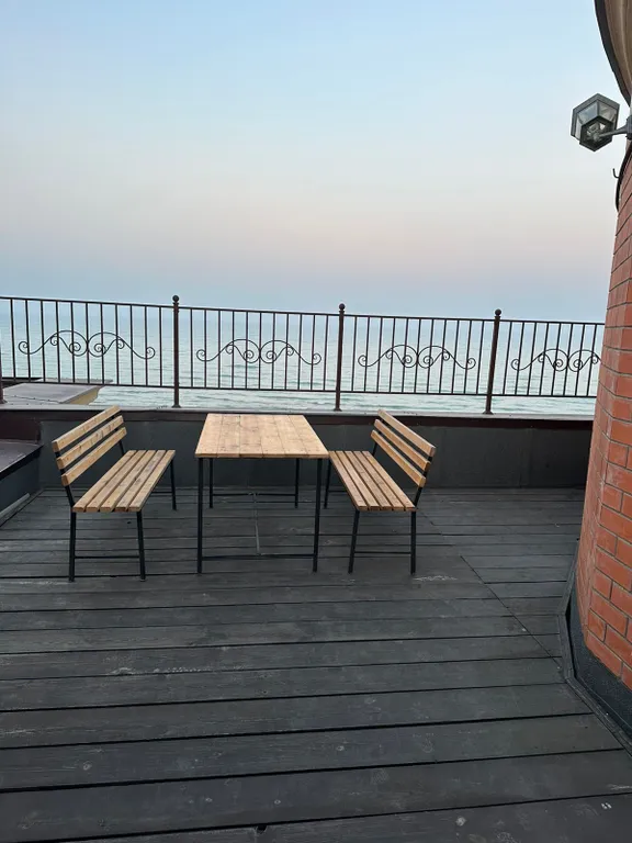 Квартира на берегу моря с видом на море