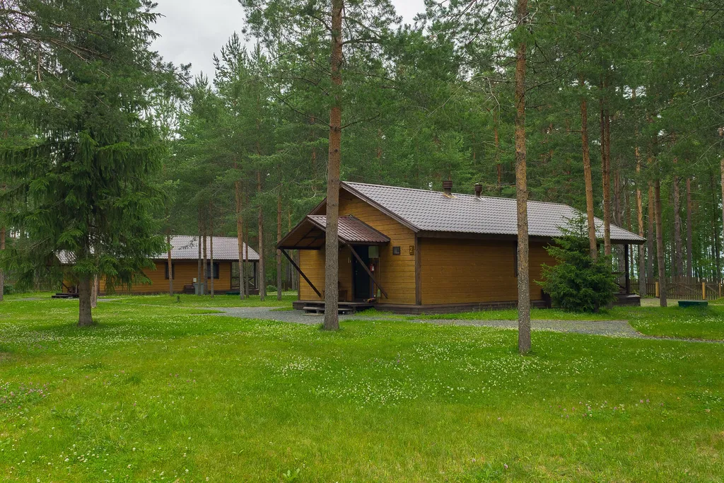 Коттедж Кивач с сауной и видом на озеро