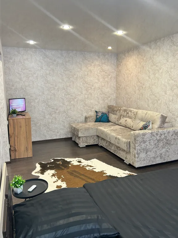 Светлая двухкомнатная квартира