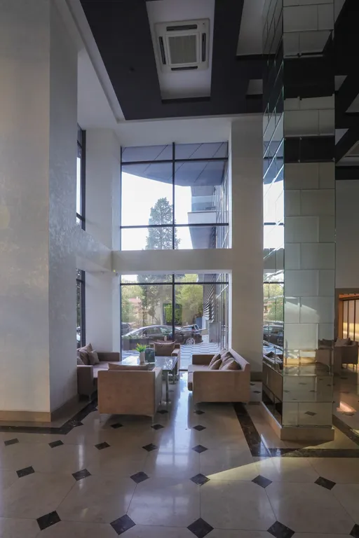 Новая квартира с просторной терассой и прекрасным видом на горы