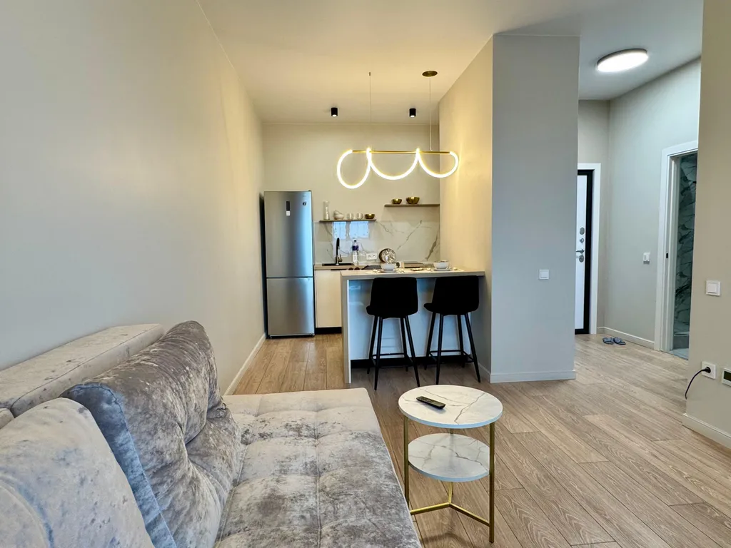 Новые апартаменты в центре с видом на море и город