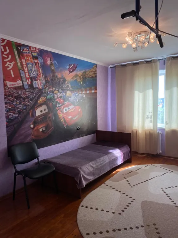 Много места