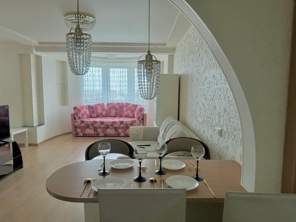 Квартира с панорамным видом на реку и все монастыри