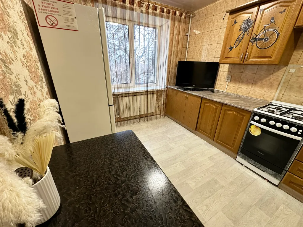 Просторная и чистая 2-к квартира в центре