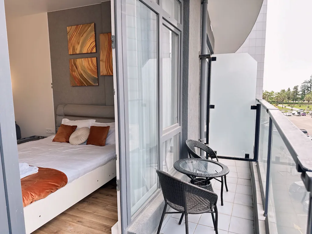 Квартира Романтичная студия, бассейн и парковка, white sails — Батуми