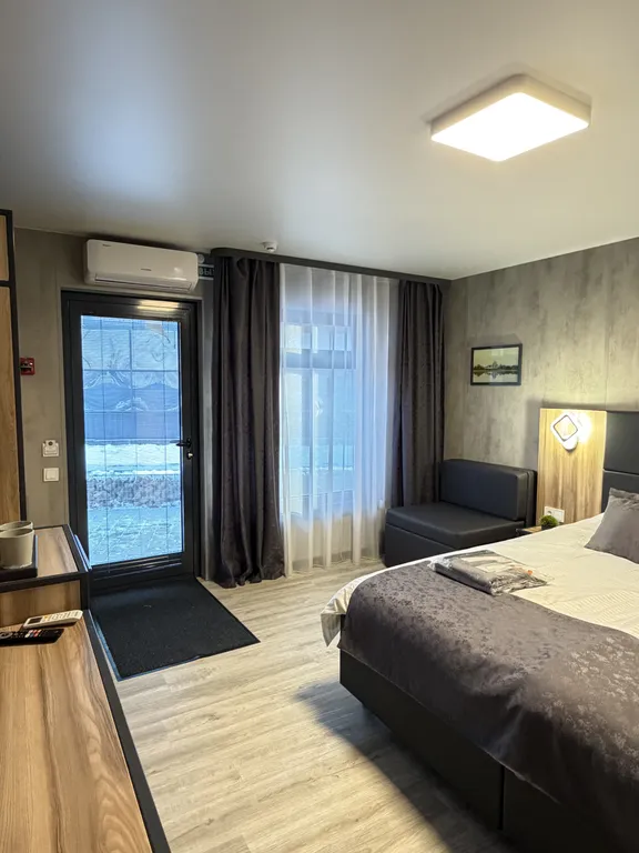 Стандарт с большой кроватью и дополнительным местом