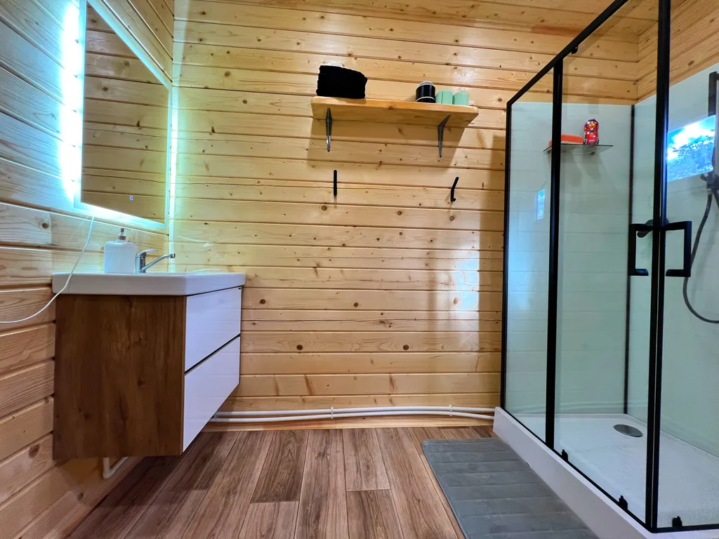 Уютный домик с баней с видом на монастырь