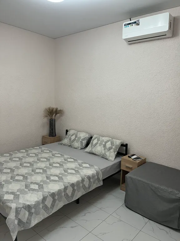 Уютные комнаты в современном хайтеке