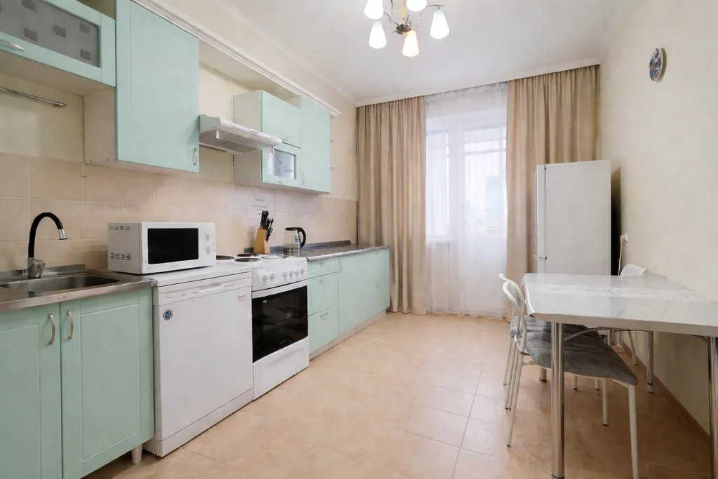 3х комнатная квартира, шикарный вид на байтерек, центр, 3 кровати, диван, 2 санузла