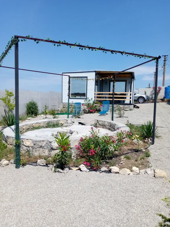 Коттедж Дом с видом на море в уютном селе — аренда посуточно в Семёновка