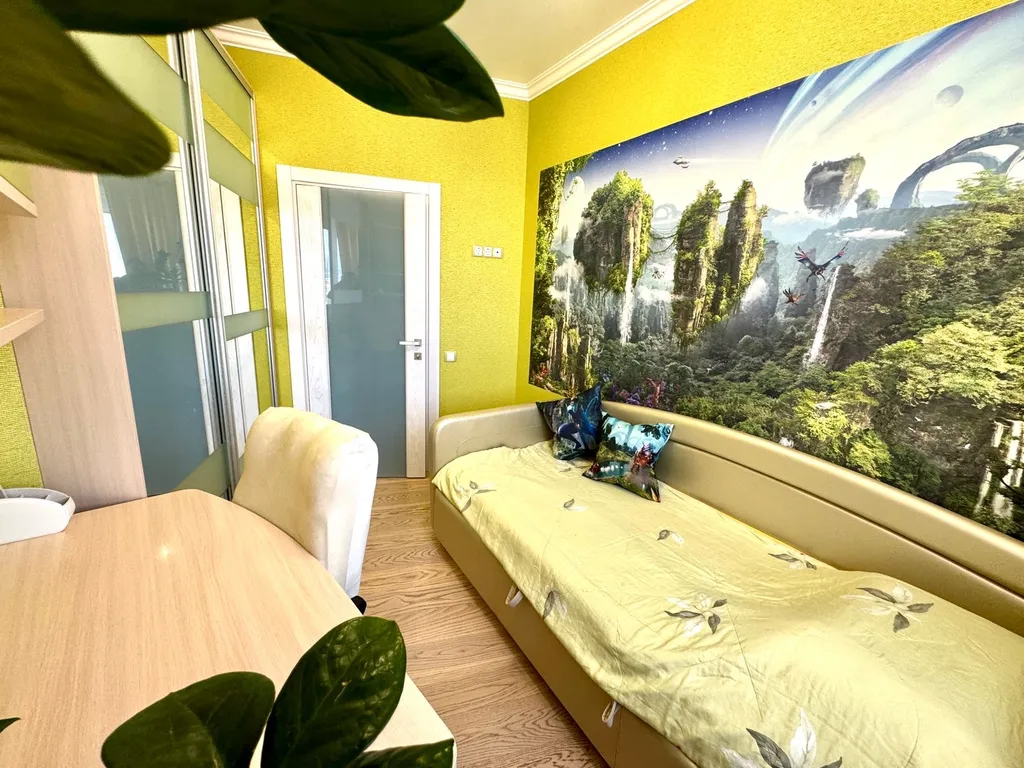 Просторная квартира с шикарным видом рядом с центральной набережной