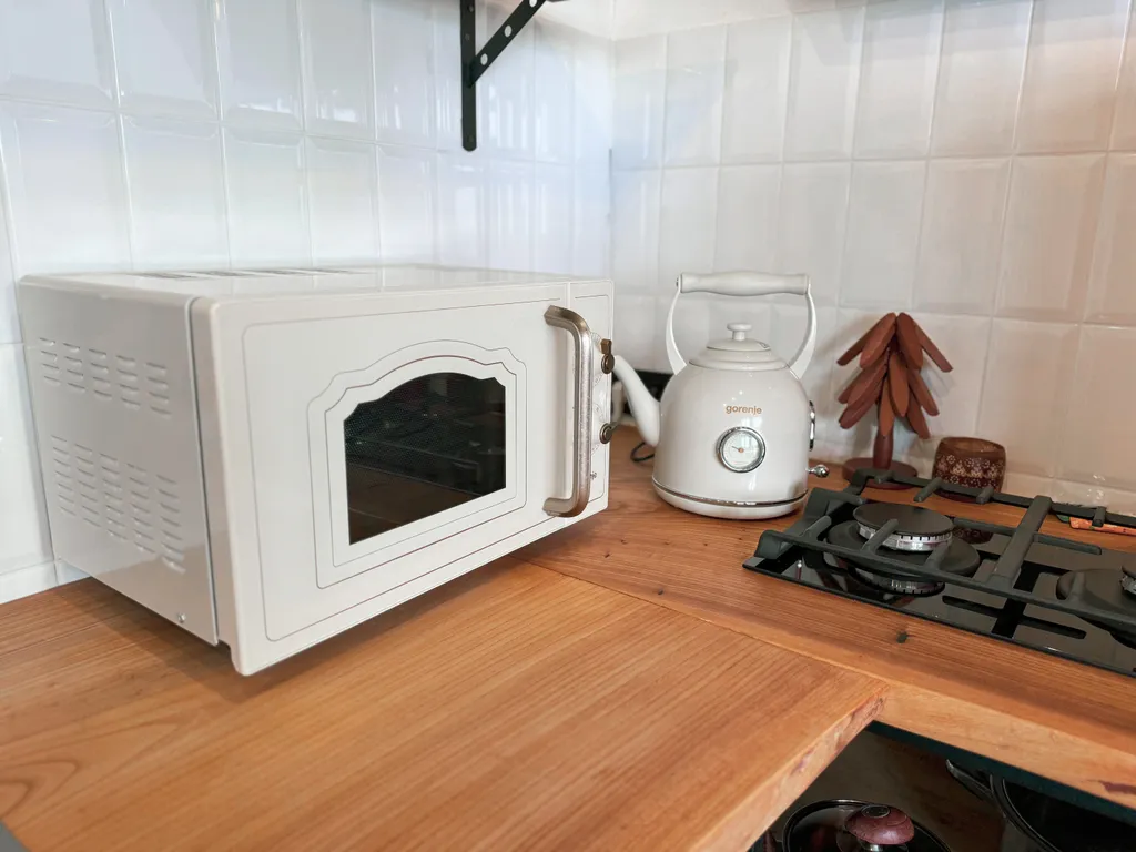 Студия с видом на море