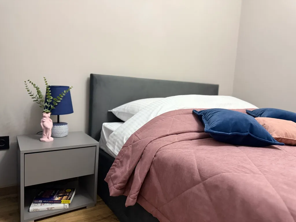 Дизайнерская квартира на берегу реки в ЖК Белые росы в Красноярске