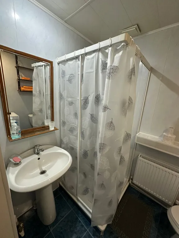 Коттедж Дом в Историческом центре с двором и въездом для автомобиля — Таганрог