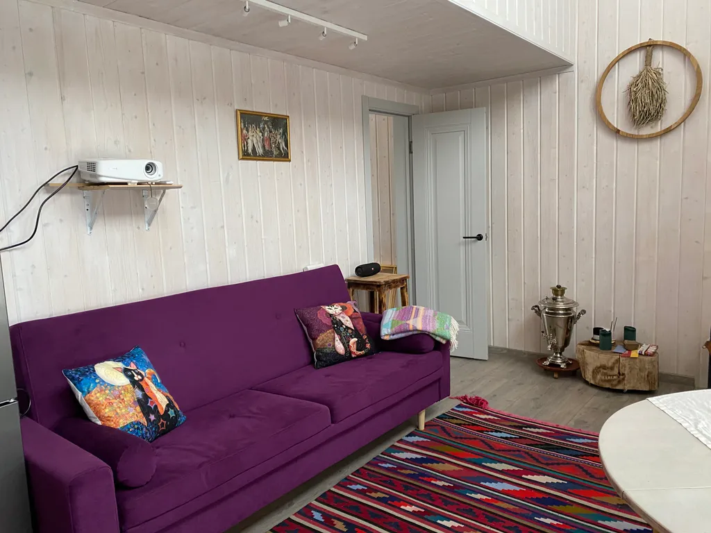 Домик Руби с камином в Болотов деревне