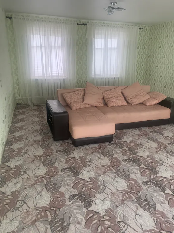 Деревенский дом, в восьми километрах от Каспийского моря