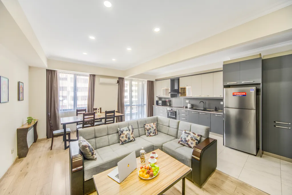 Квартира с 2 спальнями в новостройке в центре города