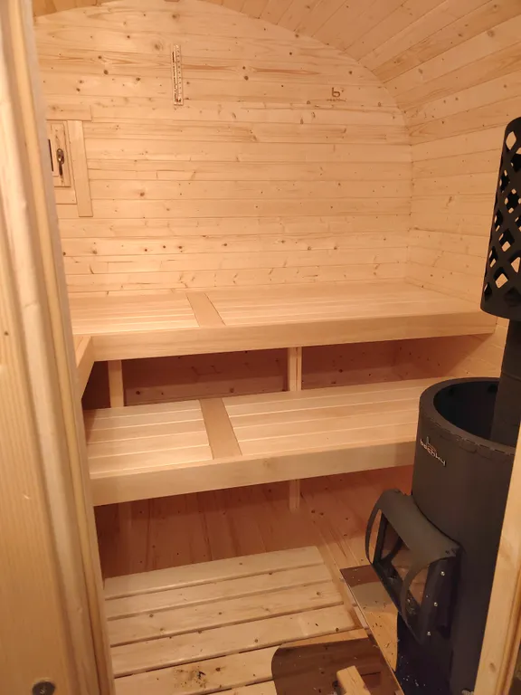 Загородный дом со своей территорией и баней