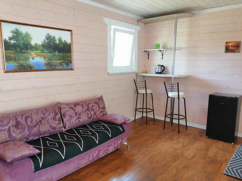 Уютные домики на берегу озера с баней на дровах