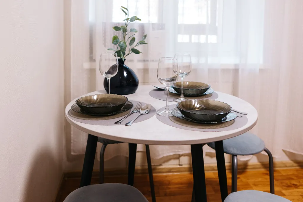 Двухкомнатная квартира рядом с площадью Ленина