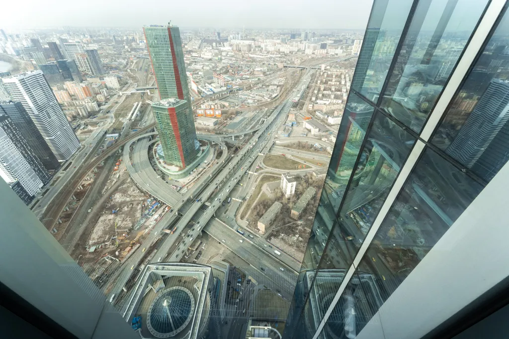 Угловой стильный апартамент с 2 спальнями