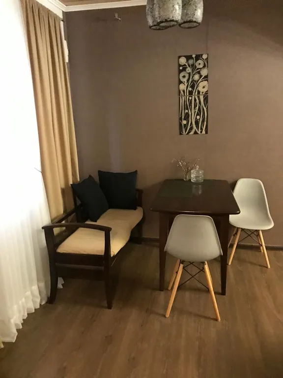 Просторная, уютная трёхкомнатная квартира в центре Пицунды — аренда посуточно в Пицунда