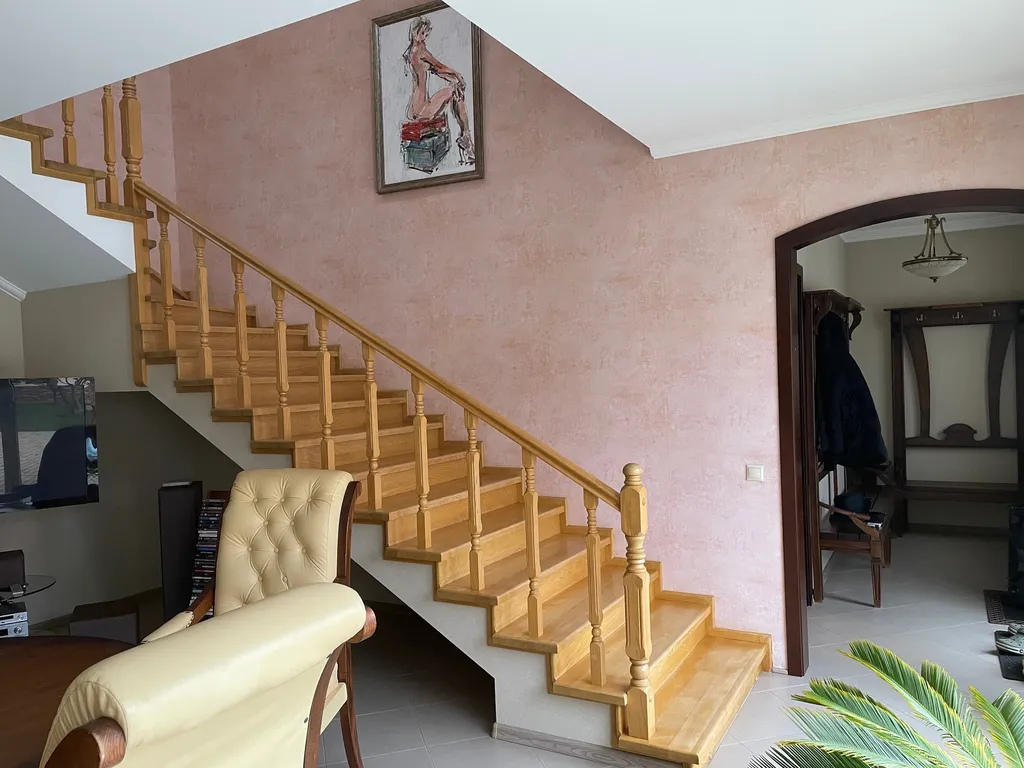 Красивый дом с баней и бассейном